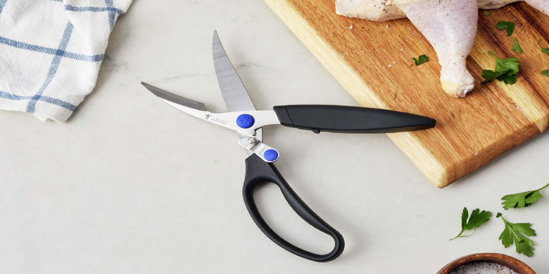 POWERFUL CUTTING PERFORMANCE