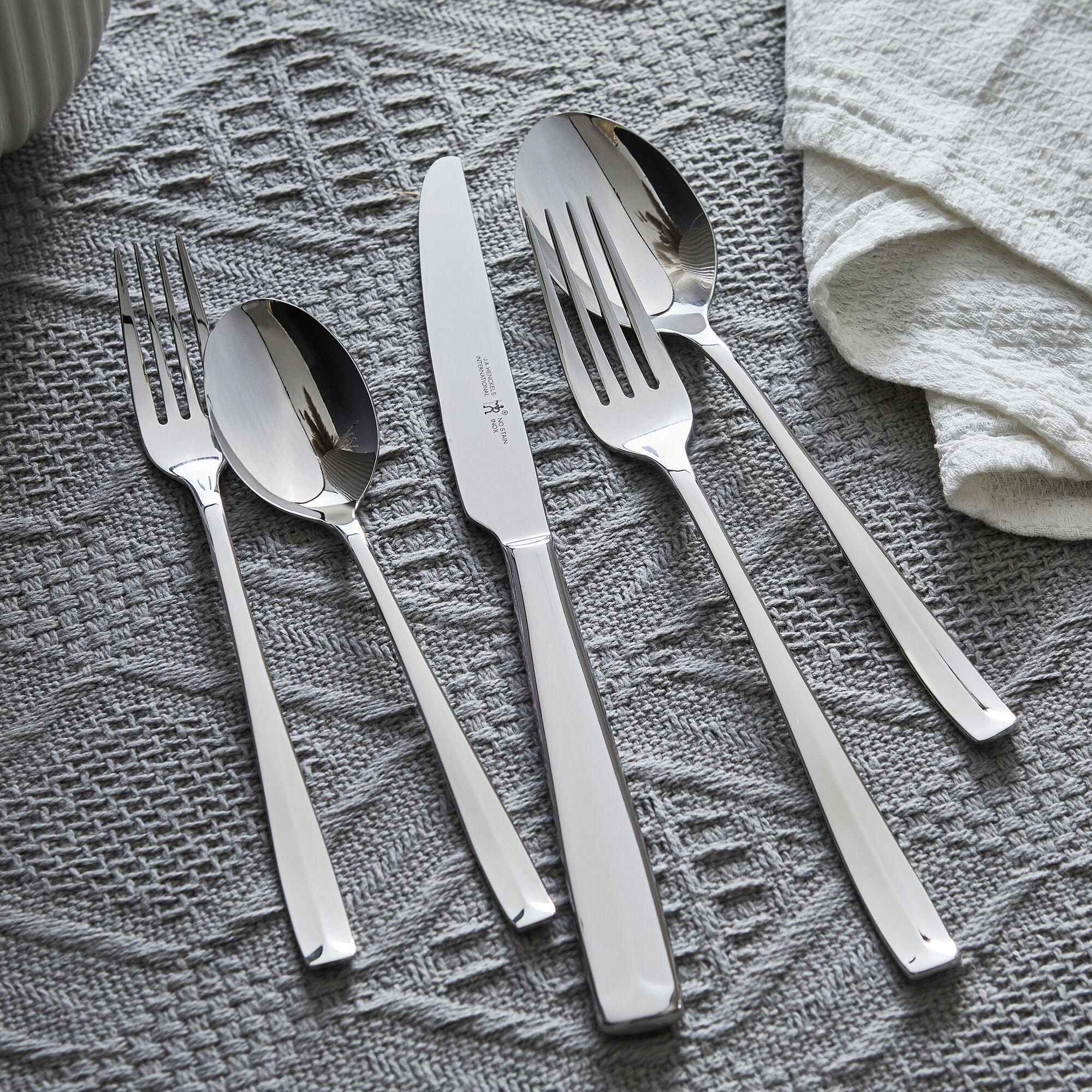 HI_Flatware_Lani_HOL_Masonry_M