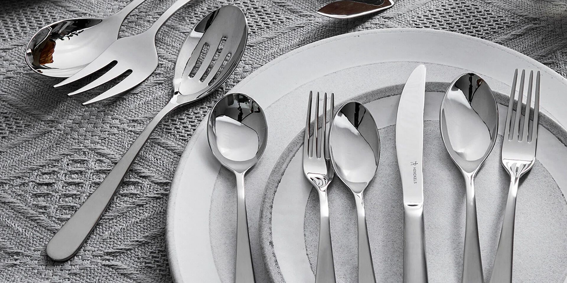 EVERYDAY ELEGANCE FOR ANY TABLE SETTING