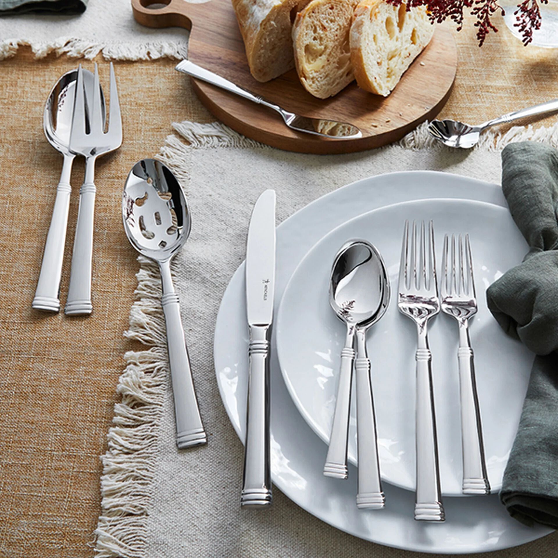 HI_Flatware_Plaza-