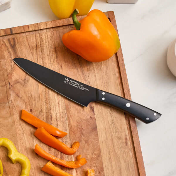 Noir 6-pc, Knife Set w/Magnetic Easel | Henckels US