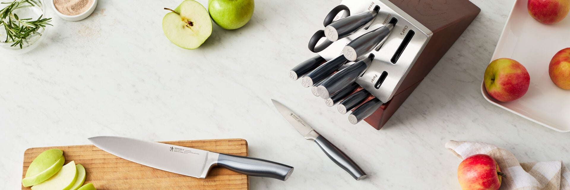 Graphite 14pc Self Sharpening Knife Block Set with Apples