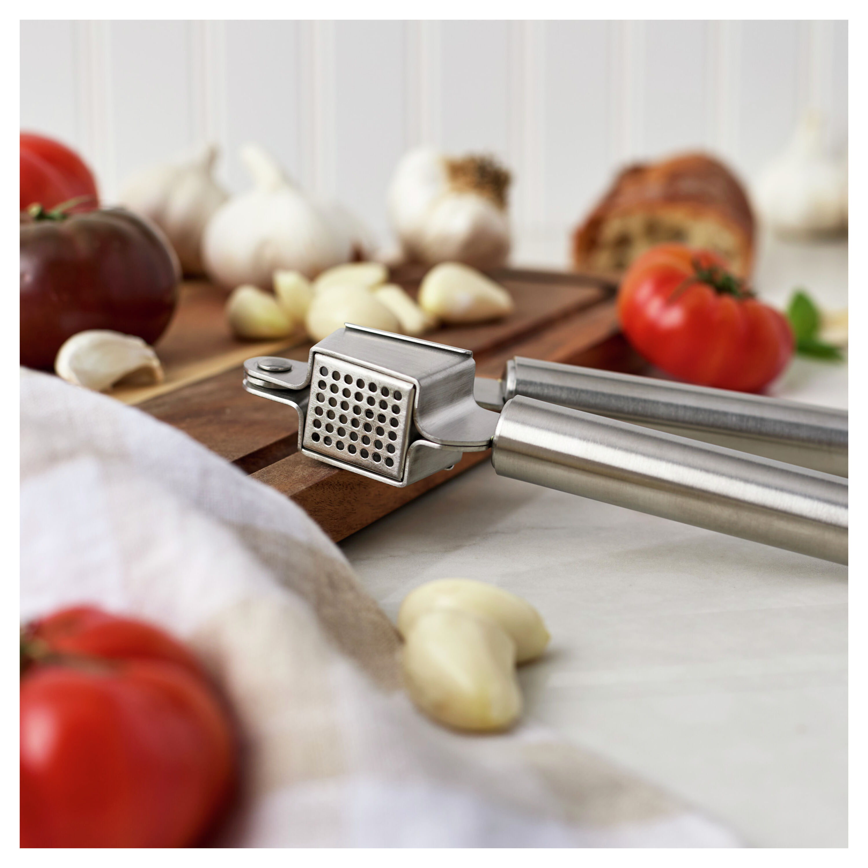 Classic Stainless Steel Garlic Press - Thumbnail 3