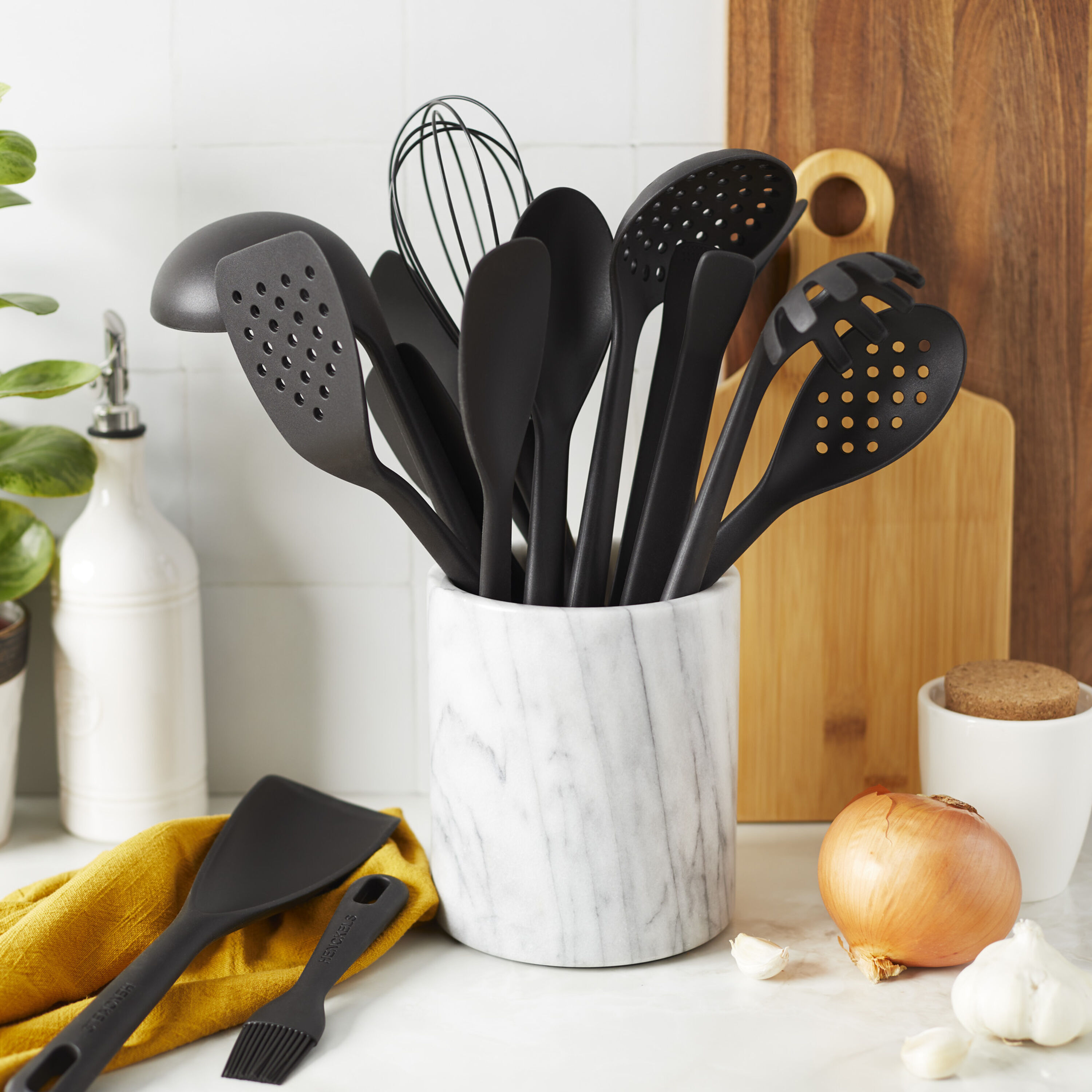 Henckels Onyx Silicone Pasta Spoon - Thumbnail 5