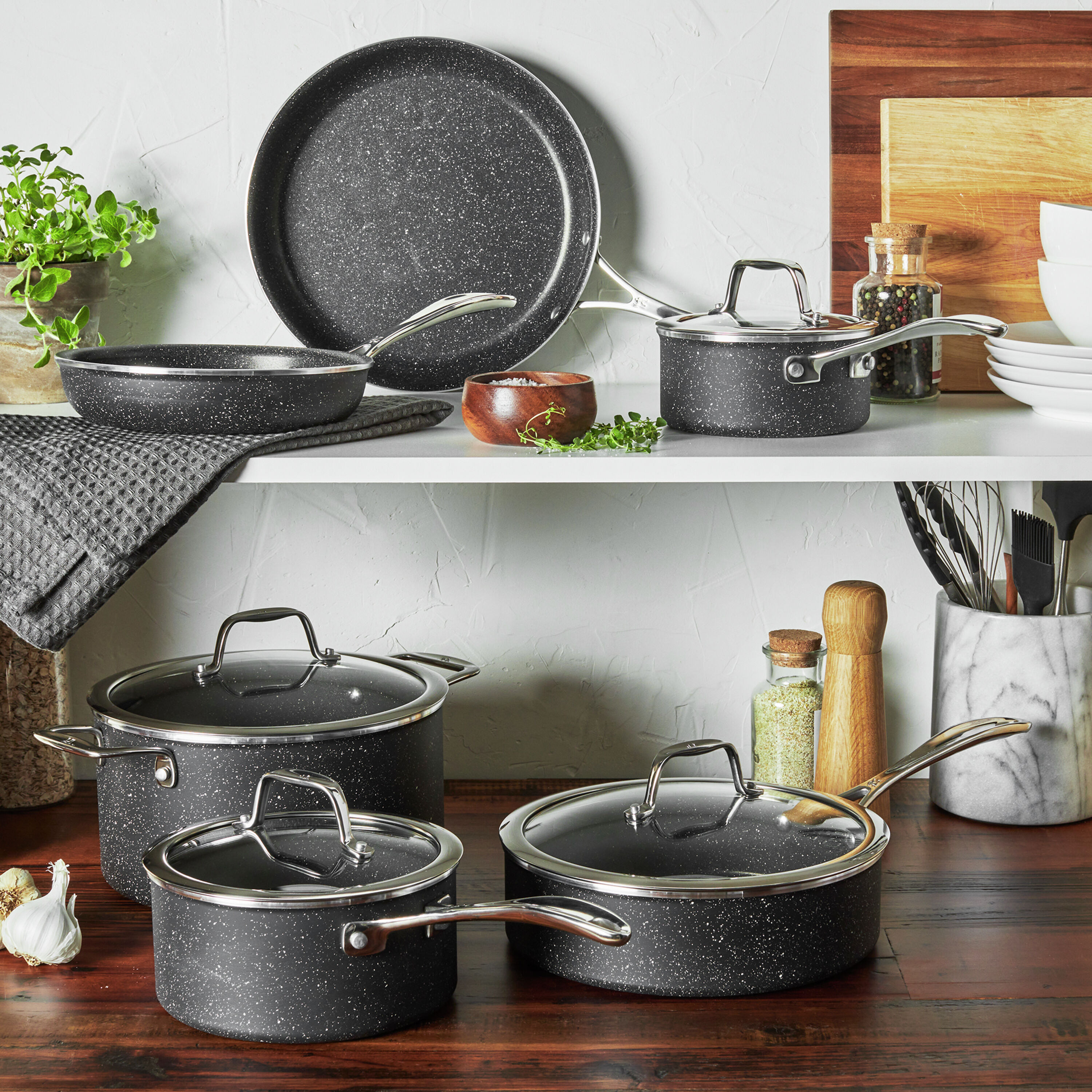 Capri 10 Piece aluminum Cookware set | Henckels CA