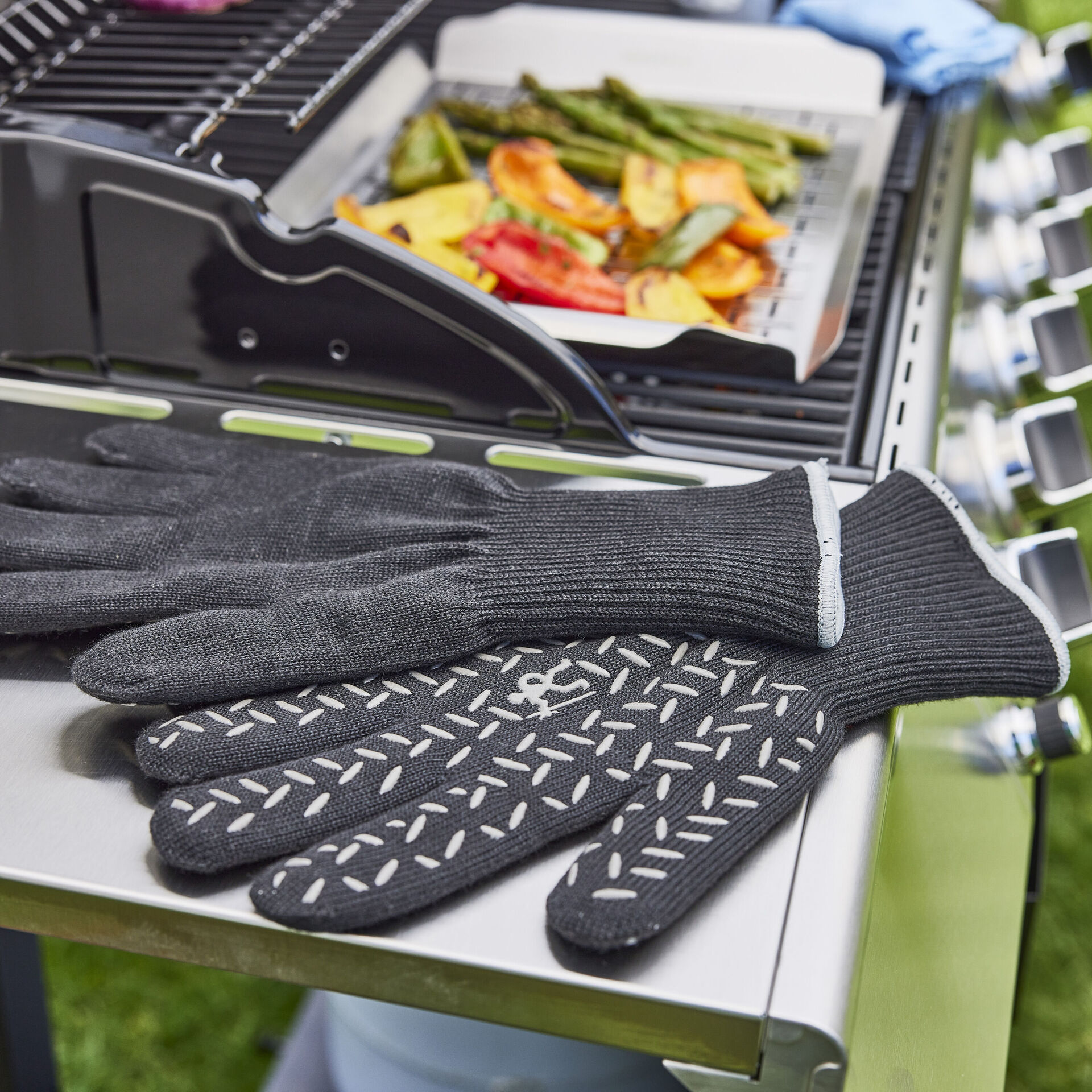 Heat Resistant Grill Gloves,,large