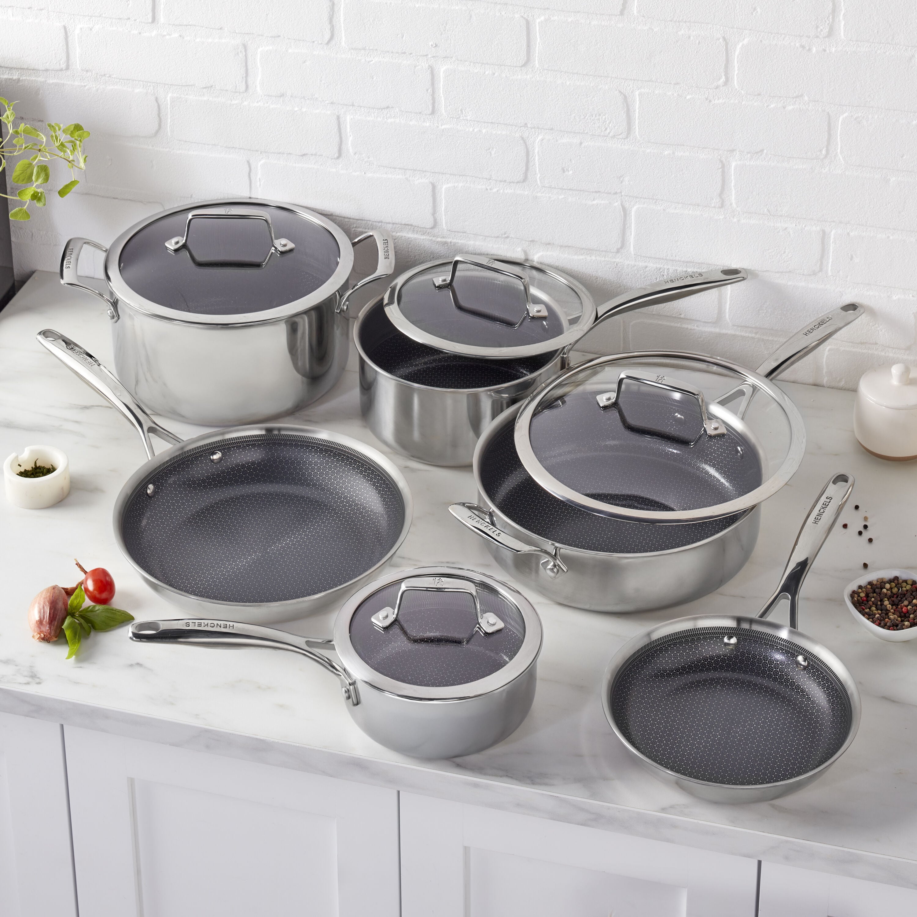 Paradigm Ceramic 10 Piece stainless steel Cookware set | Henckels CA