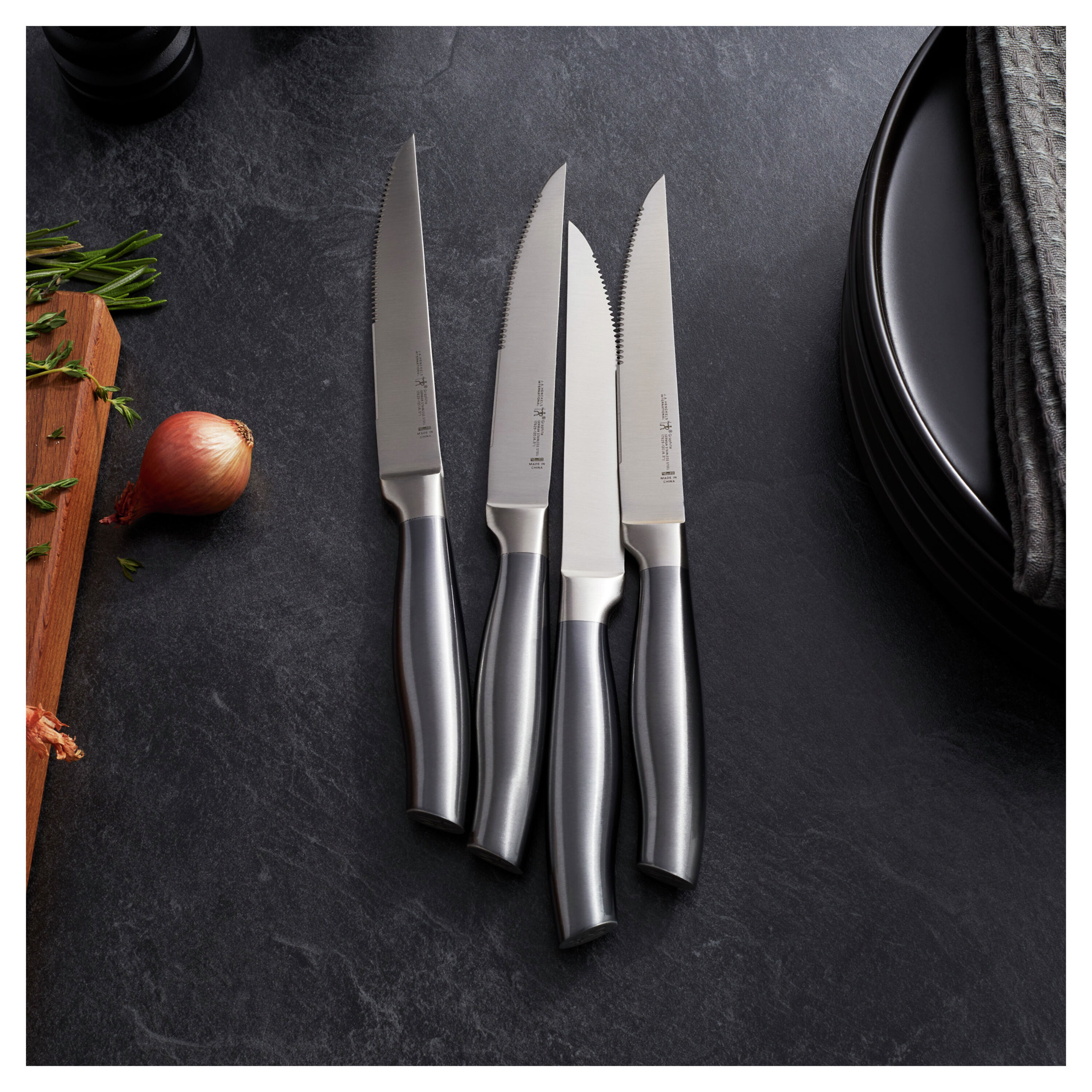Graphite 4-pc, Steak Knives | Henckels US