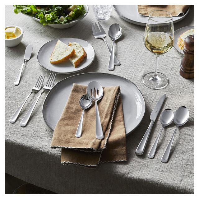 45 Piece Flatware Set polished,,large