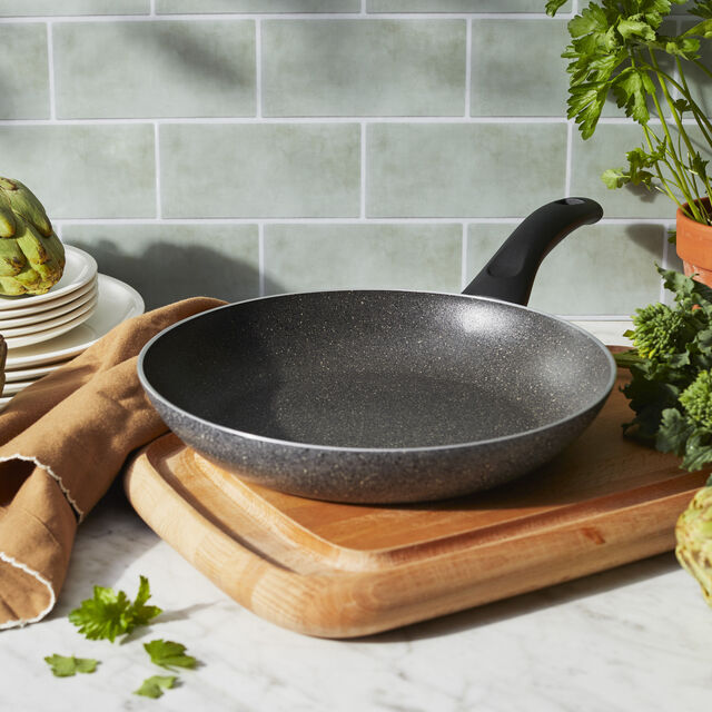 10.00 inch, Aluminum, Nonstick Frying Pan,,large